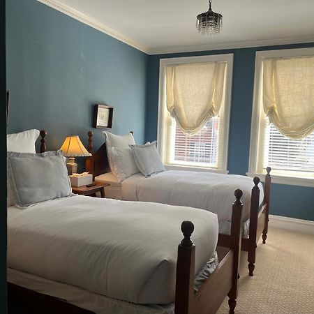 Ironclad Inn And Bourbon Room Fredericksburg Eksteriør billede