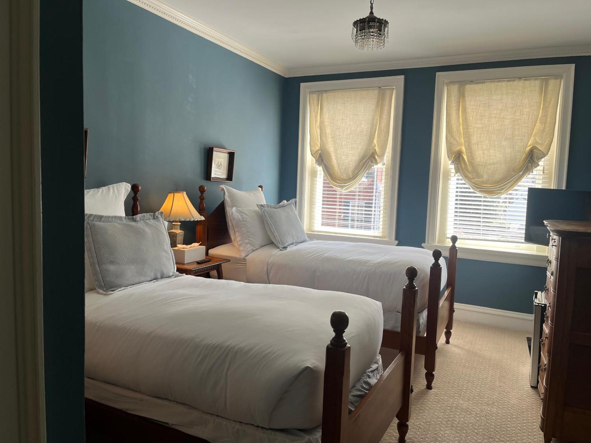 Ironclad Inn And Bourbon Room Fredericksburg Eksteriør billede